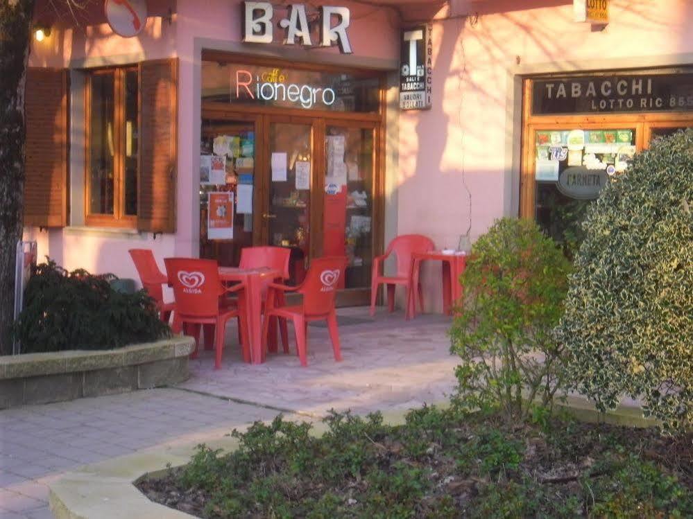 法尔内塔餐厅酒店 哥尔顿 外观 照片
